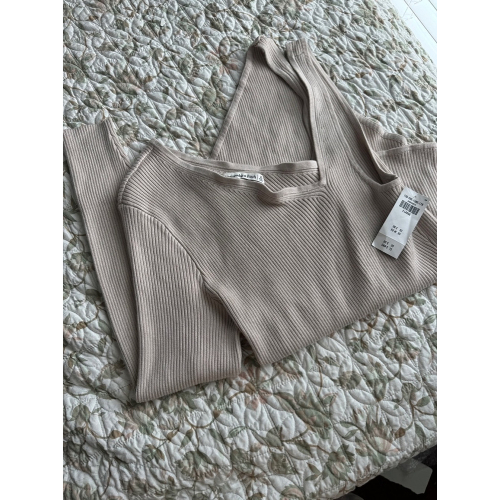 Women's Abercrombie & Fitch Bodysuit NWT Beige